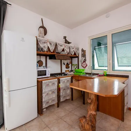 205 - Ciliegio, Giardino E Piscina - Cherry House Carro